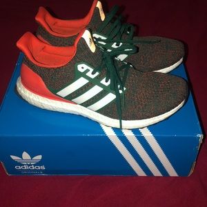 Adidas men’s running shoe: Miami U ultra boost